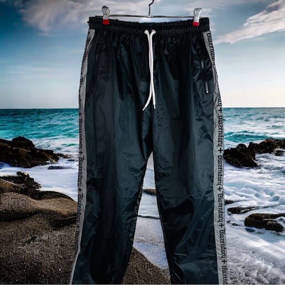 Blazendary Jogging Warm-up Pants | Trendy Embroidered Taping | Size XXL - Picture 6 of 8